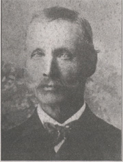DeanHull1903at180px