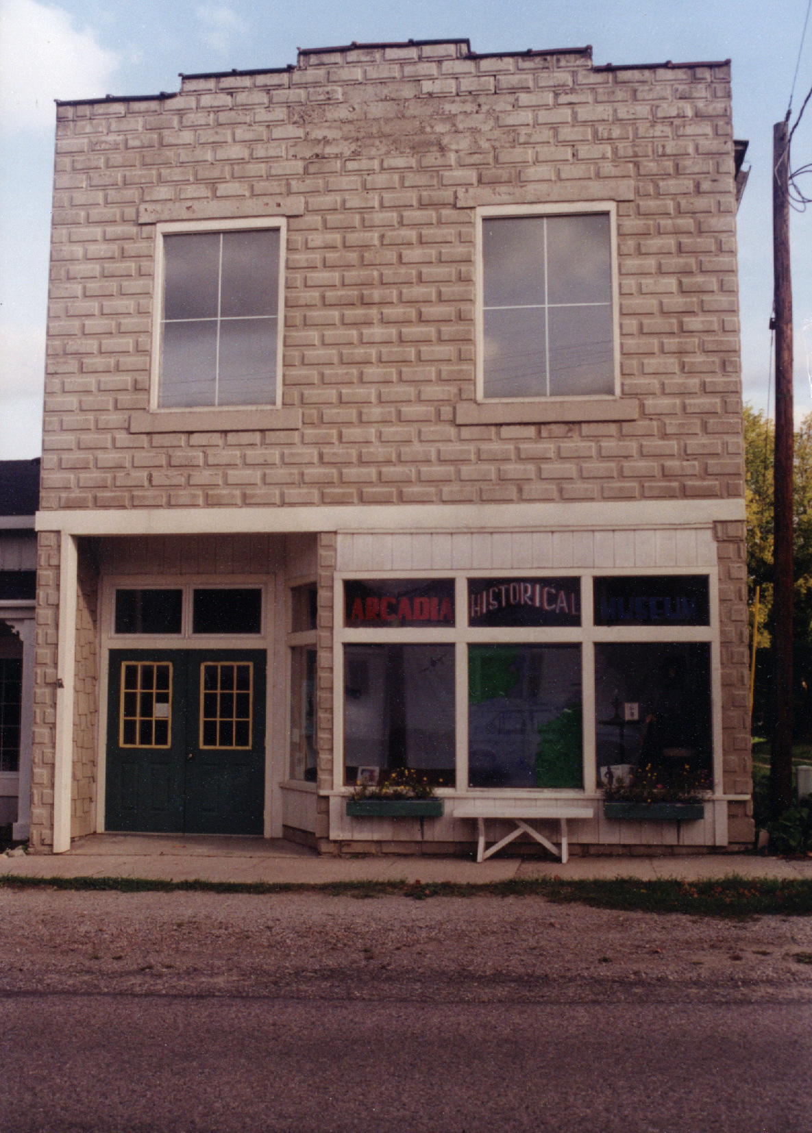 01-Museum-in-Store-Front